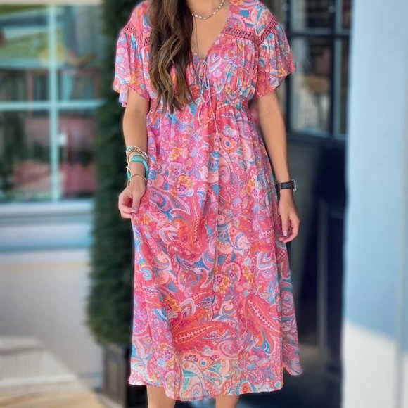 Umgee Dresses & Skirts - Umgee Boho Paisley Print Smocked Empire Waist Pink Midi Dress